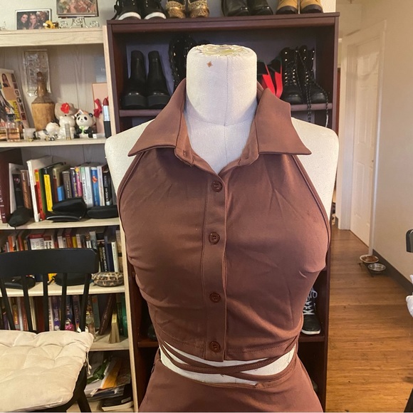 2pc Chocolate Halter and Pleated Skirt Junior Size Large! - Picture 7 of 10